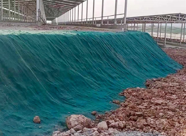 Case of slope protection cement blanket