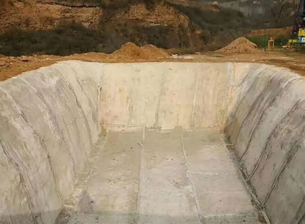 Cement blanket for the pool