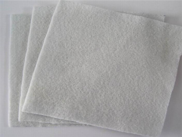 Short-fiber geotextile