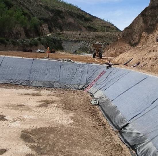Tailings slope protection cement blanket